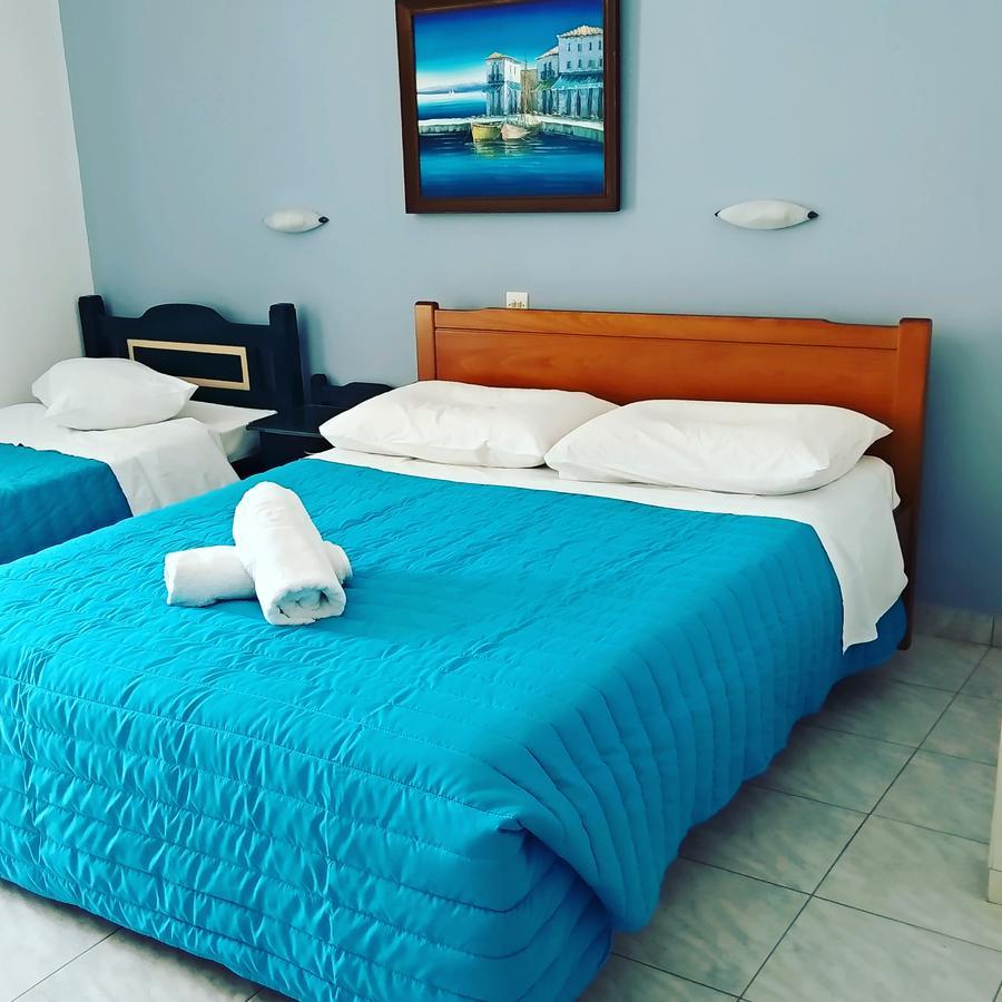 Christina Perlia Studios Poros Town Exterior foto